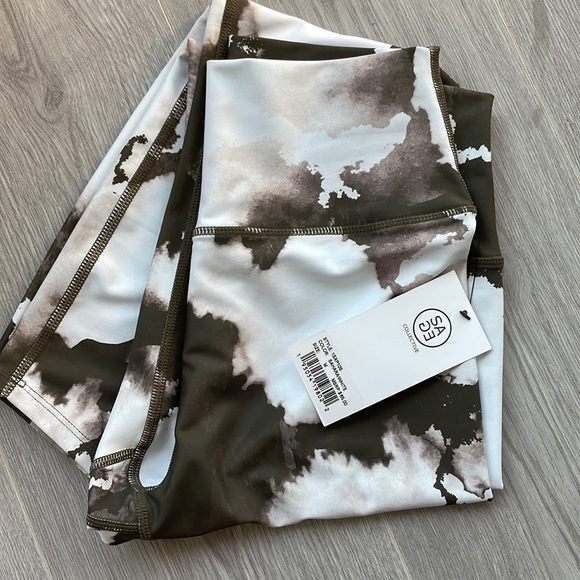 Sage Collection Leggings - Picture 3 of 6